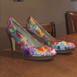 Bandilino Floral Heel